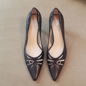 Black kitten heel shoes